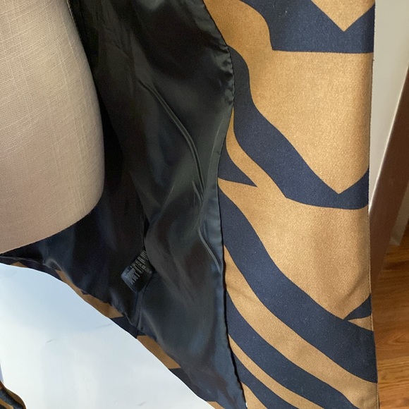 H&M women’s blazer jacket 3/4 sleeves abstract tan & black geometric print 10 - Picture 9 of 16